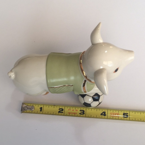 Lenox Soccer Pig figurine with 22k gold accent - Picture 6 of 6